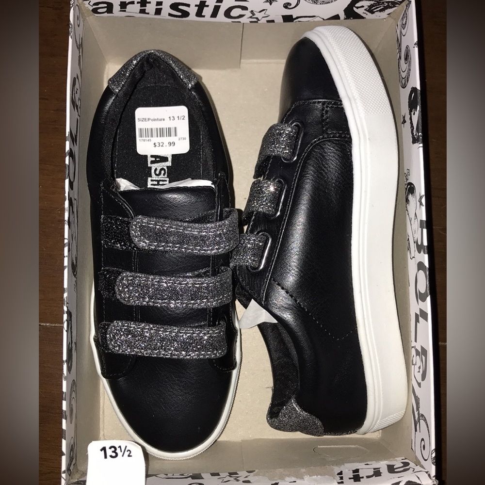 Size 13.5 brand new with sparkling Velcro closure.